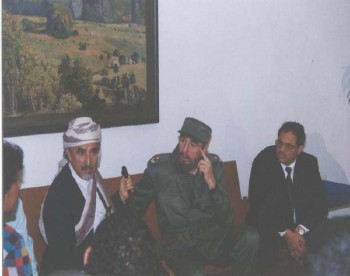 الشيخ عبد الله مع الرئيس الكوبي في هافانا 1998م .