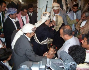 أيام العيد : الشيخ عبد الله مستقبلاُ العلامة محمد المتوكل