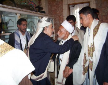 أيام العيد : الشيخ عبد الله مستقبلاً مفتي الجمهورية