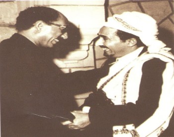 صورة نادرة للشيخ عبد الله مع الرئيس السادات سنة 19