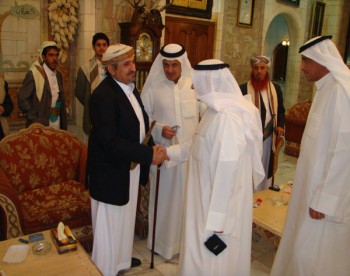 الشيخ صادق يستقبل المهنئين بعيد الفطر المبارك 1429هـ 