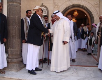 الشيخ صادق يستقبل المهنئين بعيد الفطر المبارك 1429هـ 