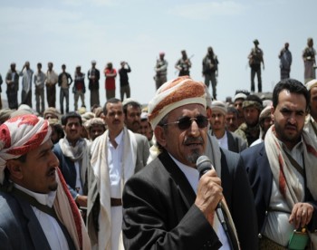 الشيخ صادق ينهي قضية مقتل مدير مكتب باجمال في يافع