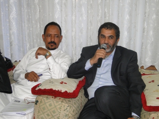 الدكتور نجيب غانم والدكتور عبدالقوي الشميري المتحدثين الرئيسيين في المنتدى