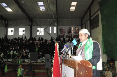 الشيخ صادق يلقي كلمة خلال المهرجان